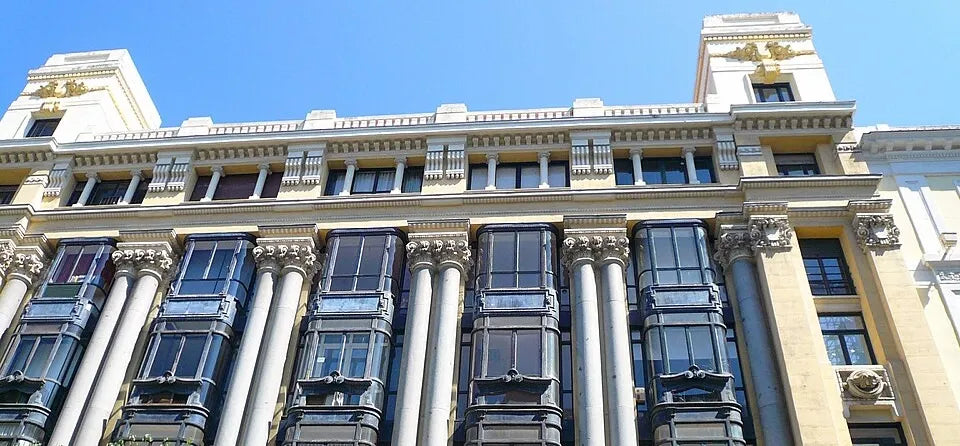 Casa Palazuelo: el edificio diseñado para no destacar